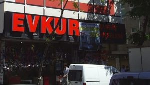 Evkur Borcunu Ödemezsem Ne Olur İcra gelir mi?